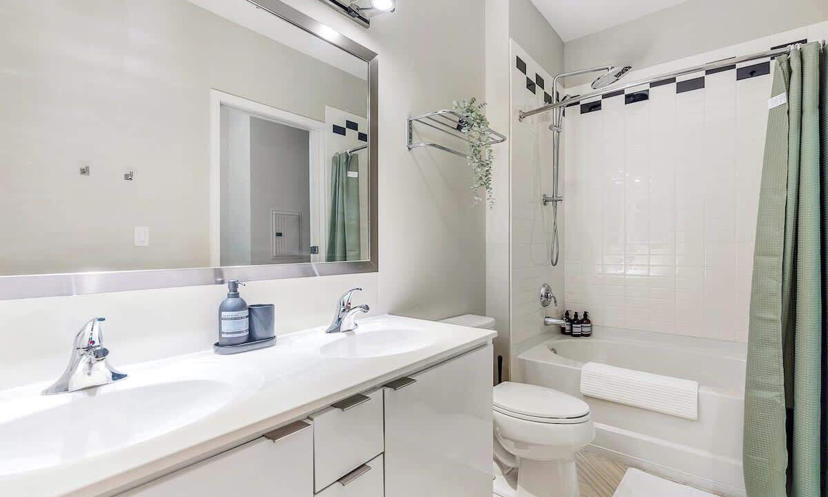 Photo of Bathroom in Downtown Cincinnati