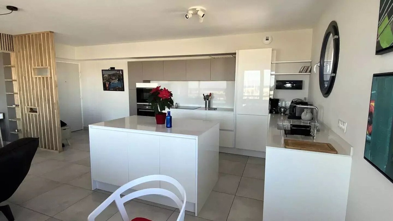 Photo of Kitchen in Le Port