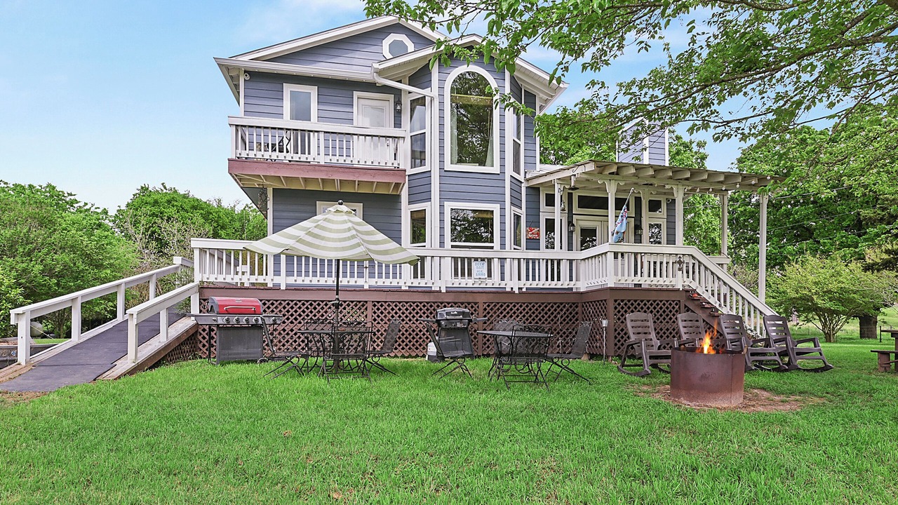 Photo of Outdoor in Smithville