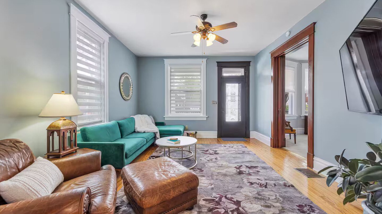 Photo of Livingroom in St. Charles