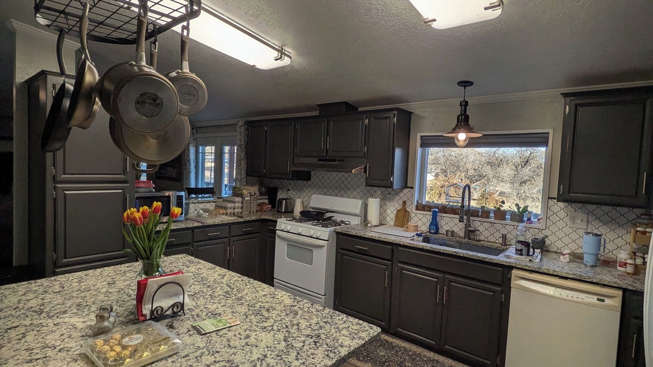 Photo of Kitchen in Aztec