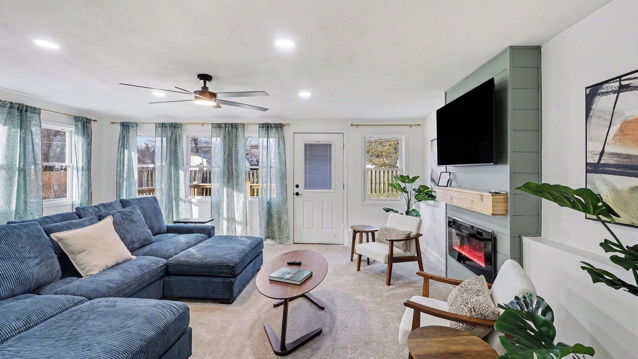 Photo of Livingroom in Overland Park