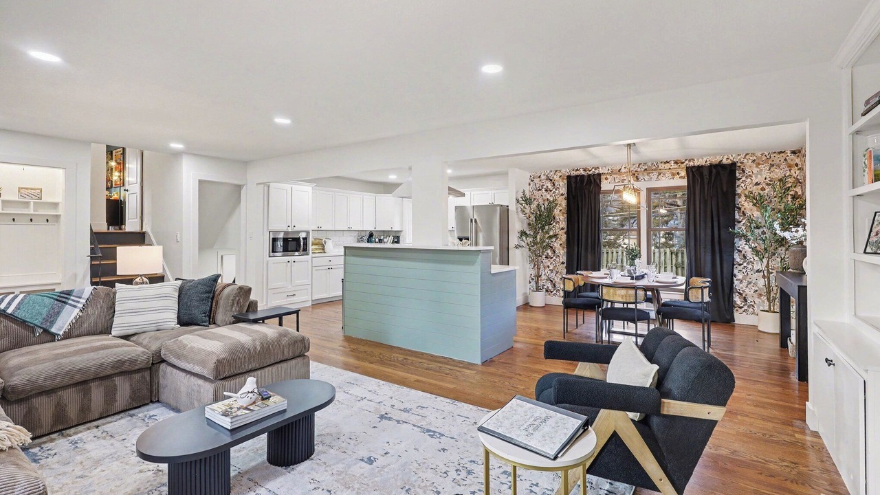 Photo of Livingroom in Overland Park