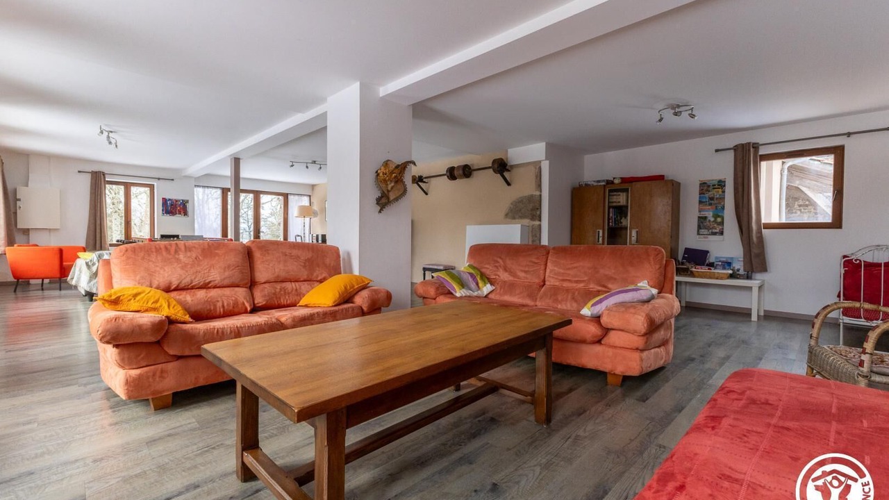 Photo of Livingroom in Charensat