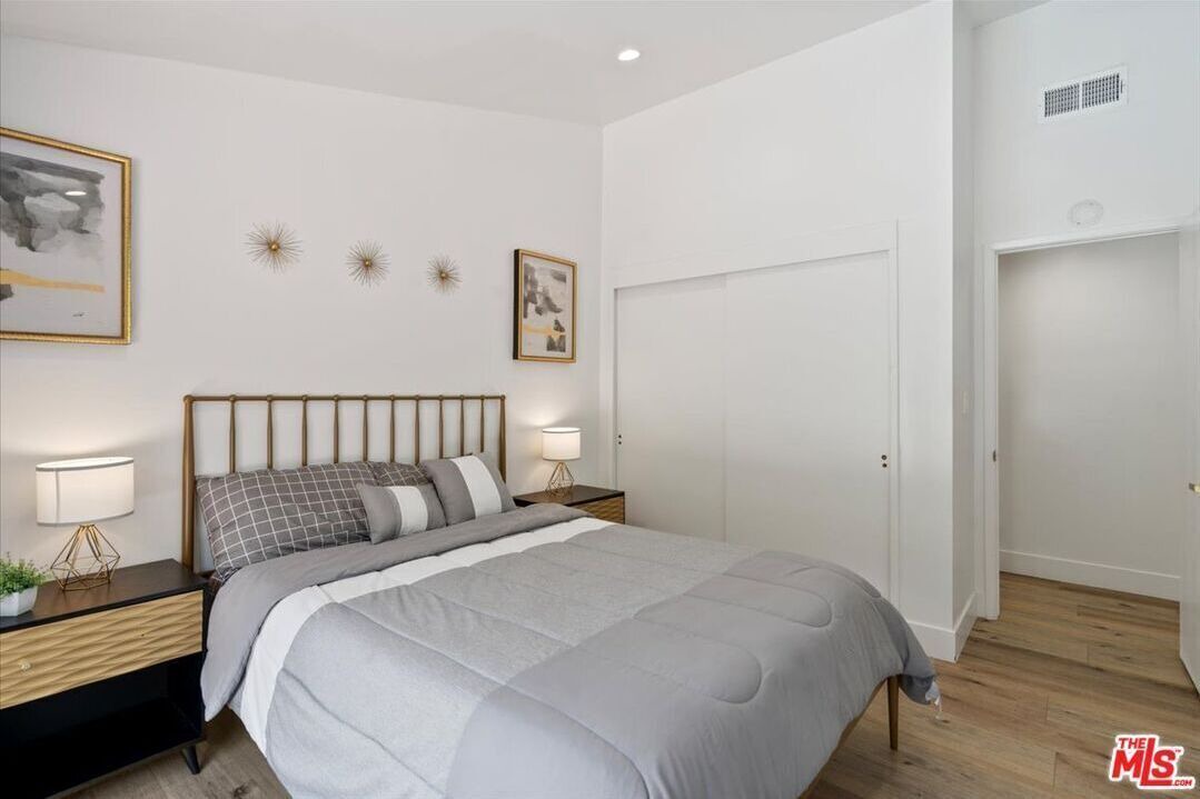 Photo of Bedroom in Woodland Hills