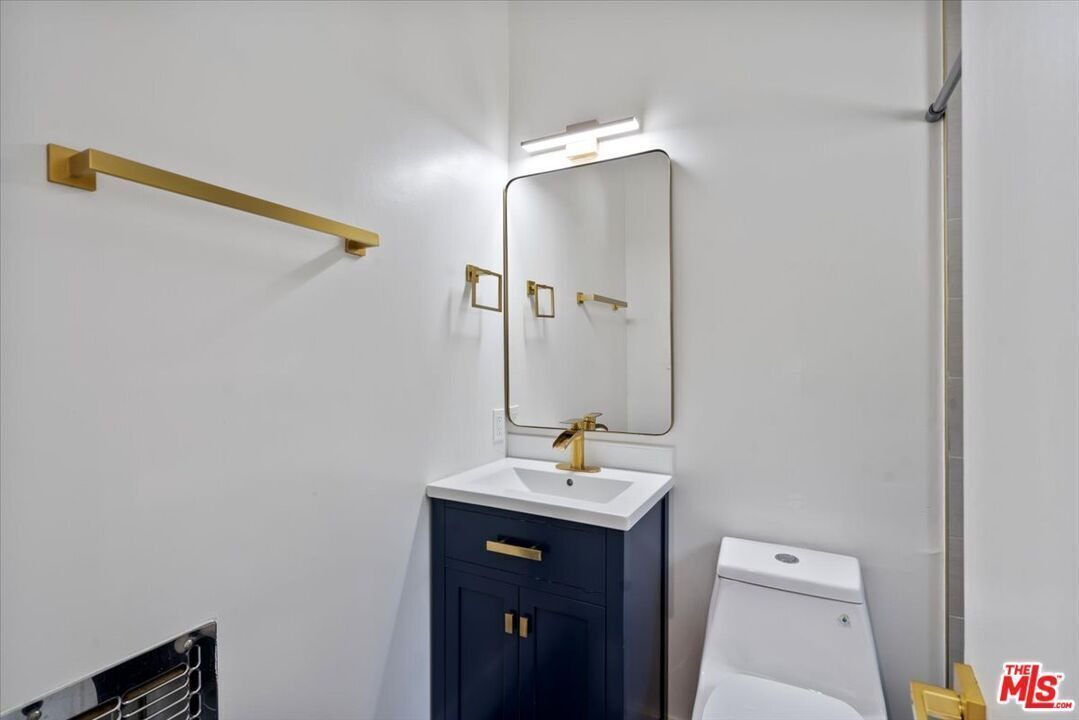 Photo of Bathroom in Woodland Hills