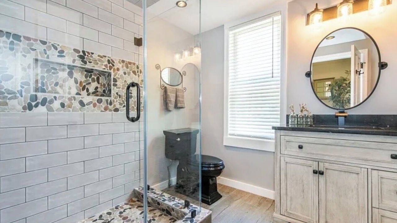 Photo of Bathroom in Glenwood