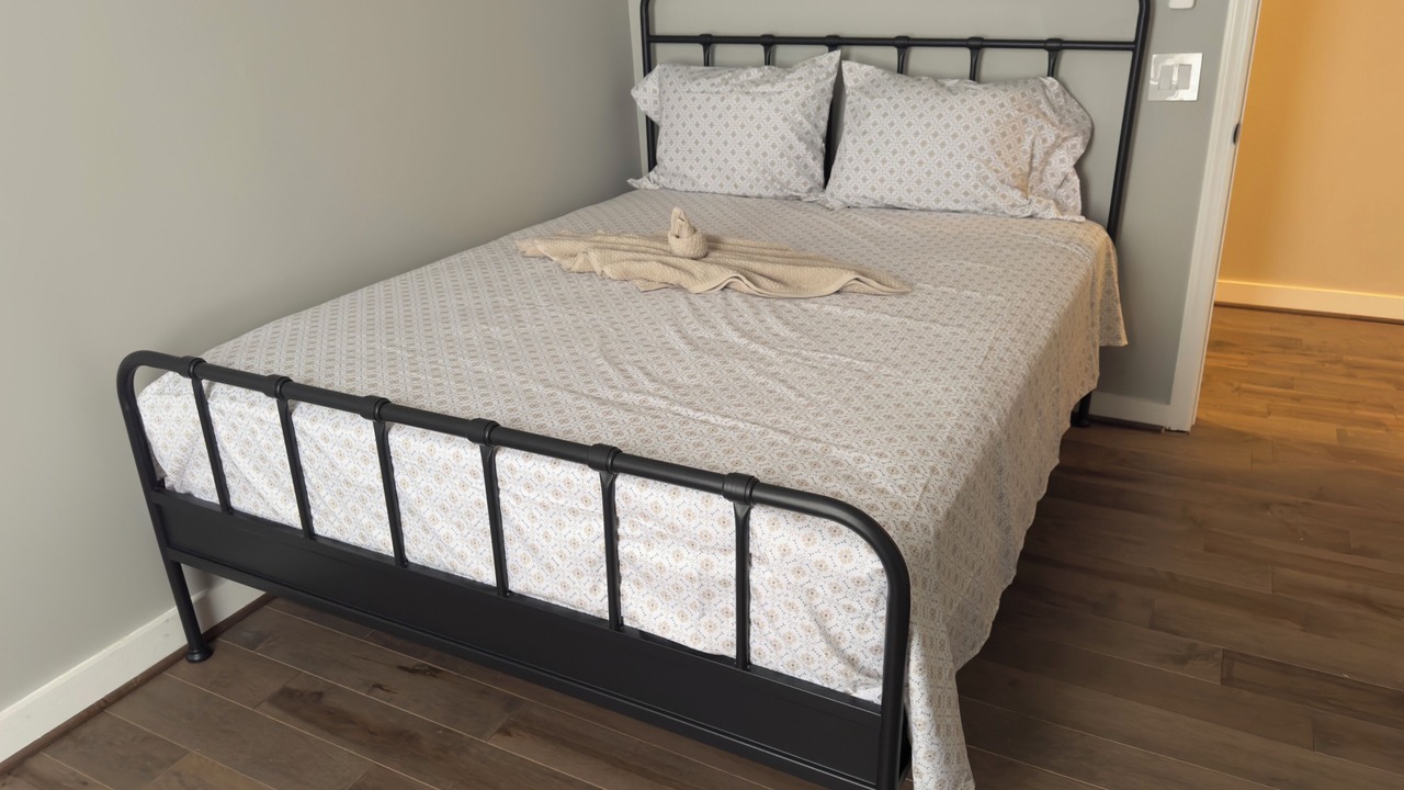 Photo of Bedroom in Glenwood