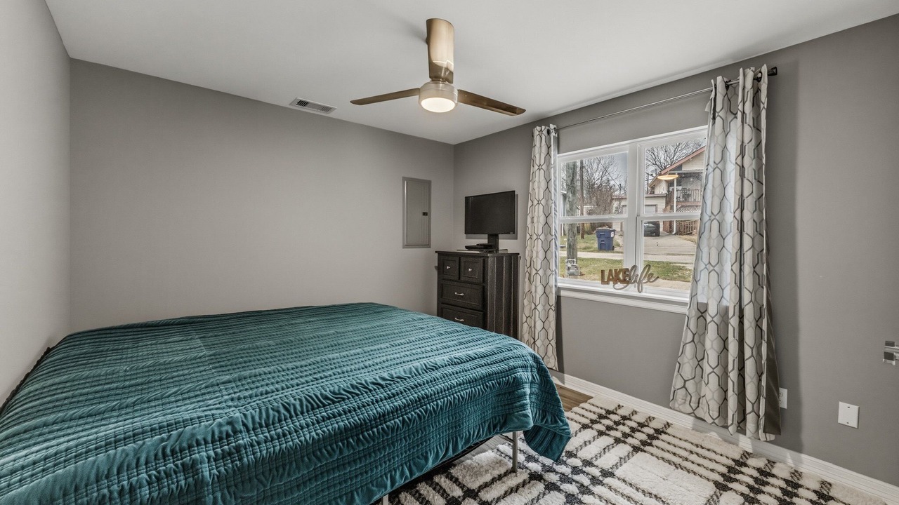 Photo of Bedroom in Onalaska
