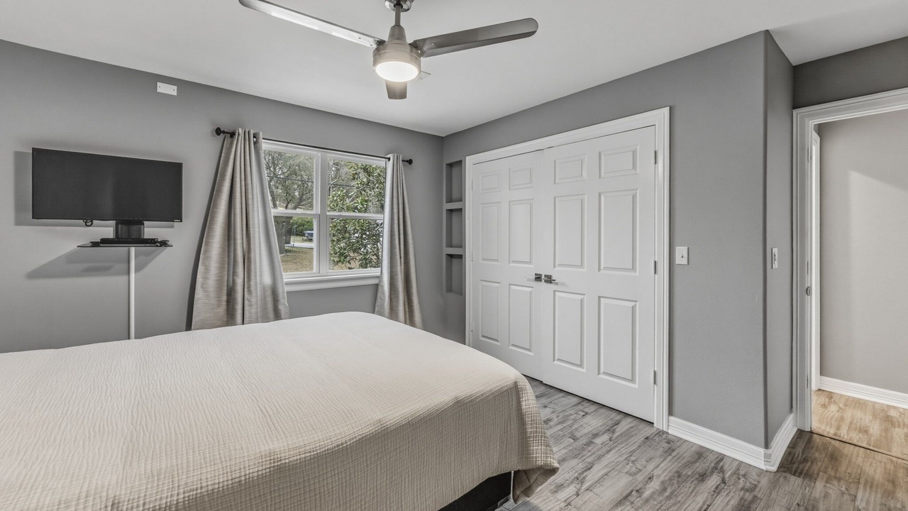 Photo of Bedroom in Onalaska