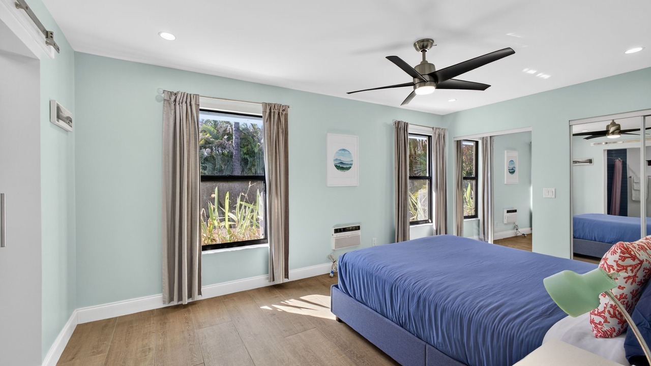 Photo of Bedroom in Jupiter Farms