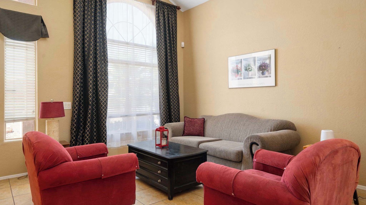 Photo of Livingroom in Palm Valley