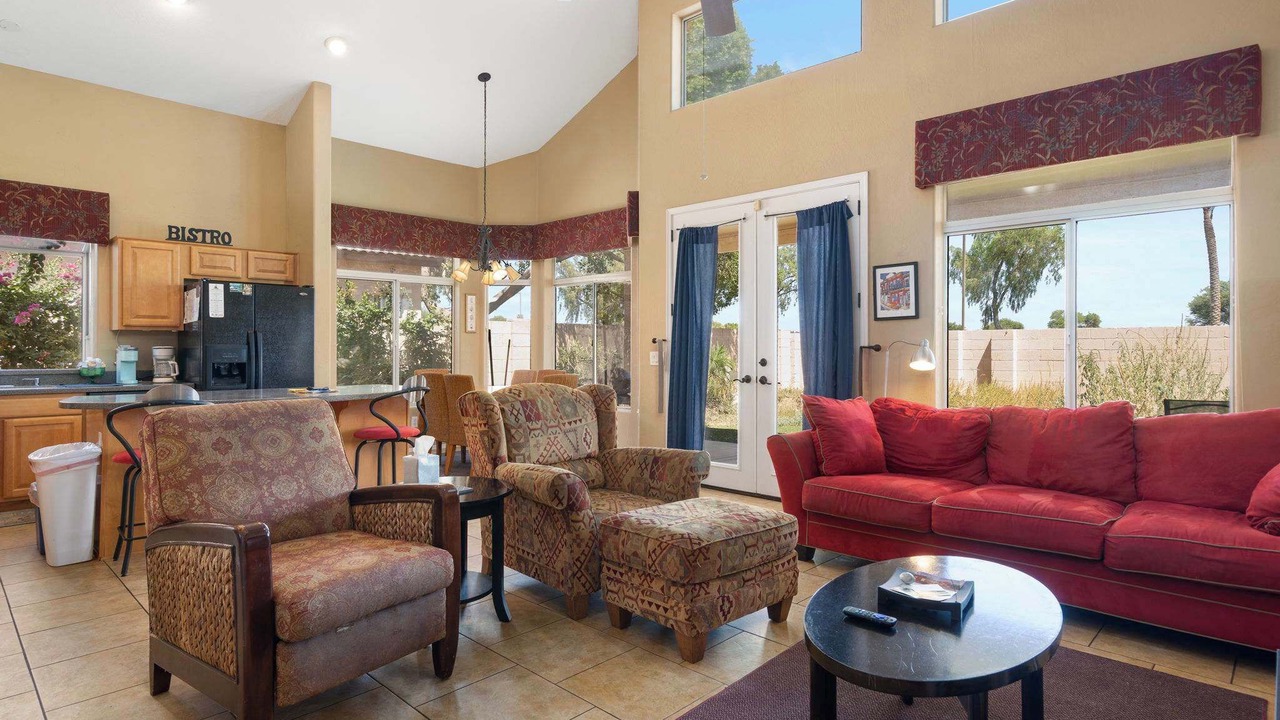 Photo of Livingroom in Palm Valley