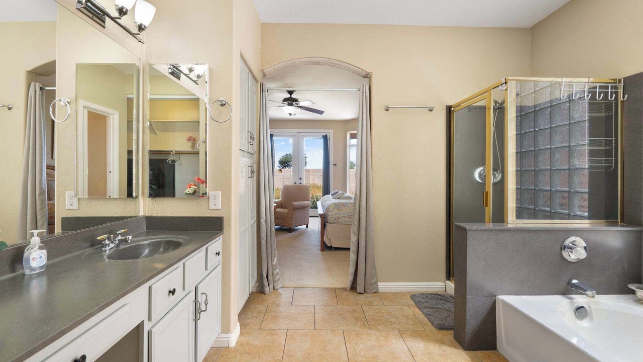 Photo of Bathroom in Palm Valley