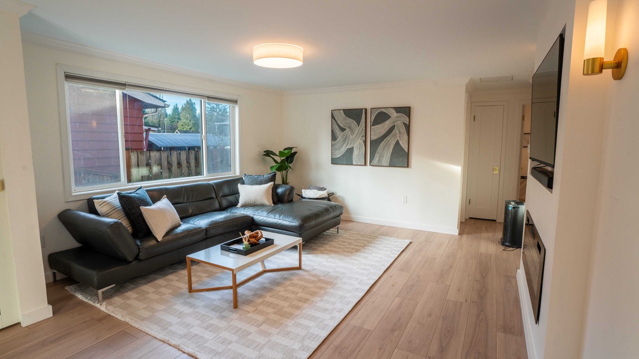 Photo of Livingroom in Olympic Hills