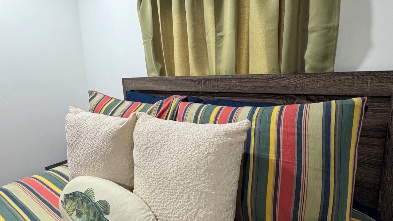 Photo of Bedroom in Grove