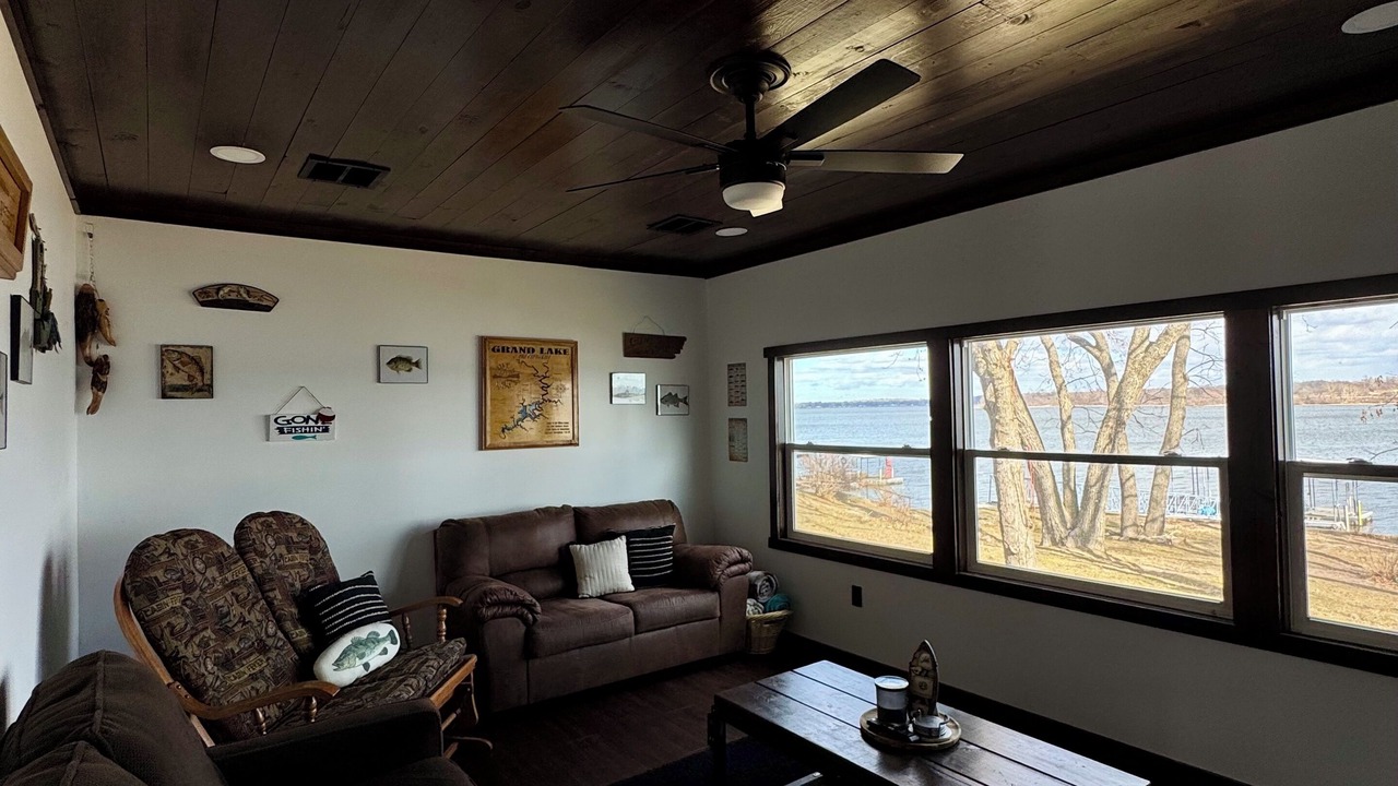 Photo of Livingroom in Grove