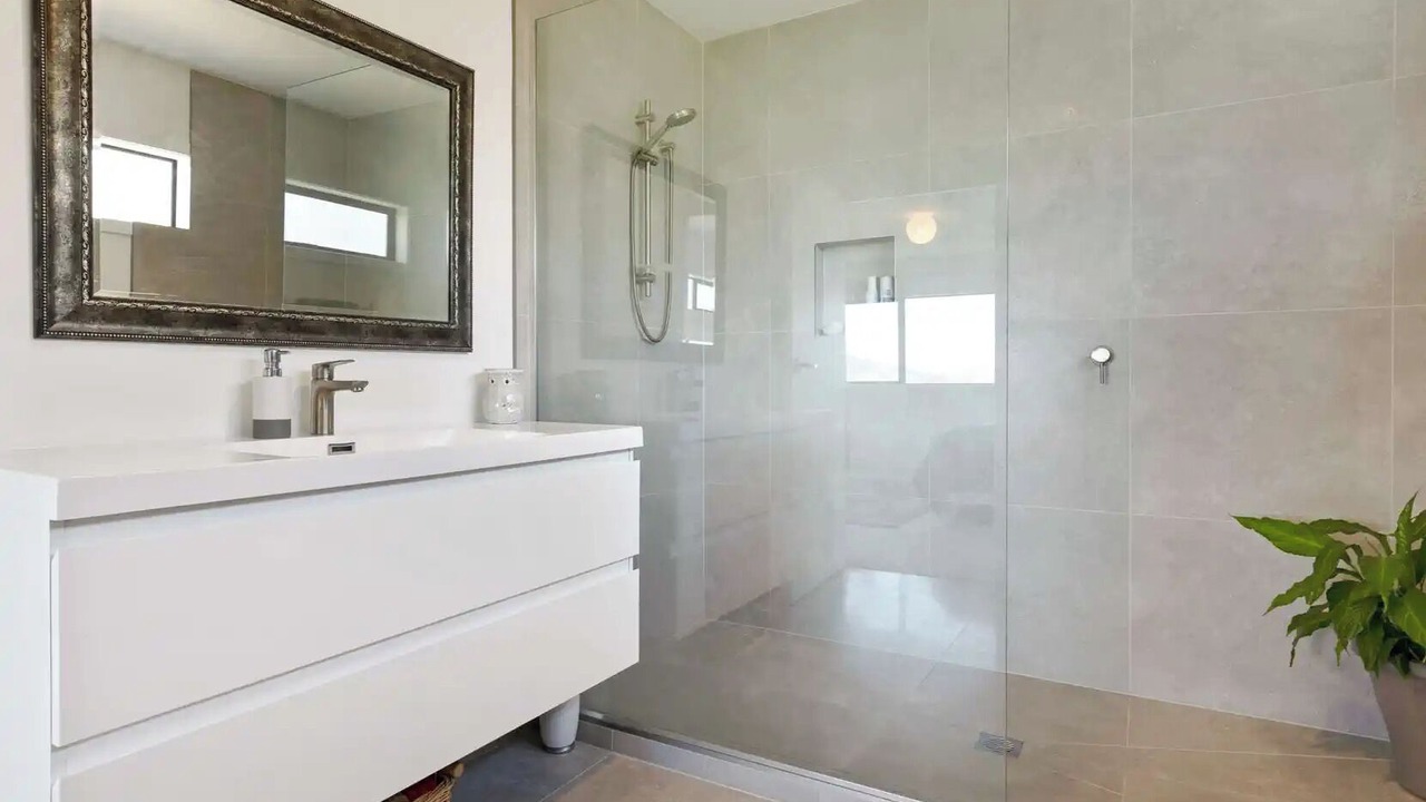 Photo of Bathroom in Whangaroa