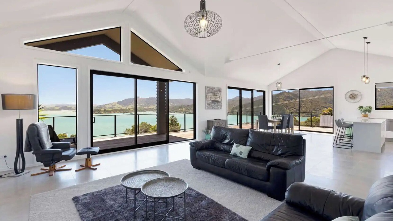 Photo of Livingroom in Whangaroa