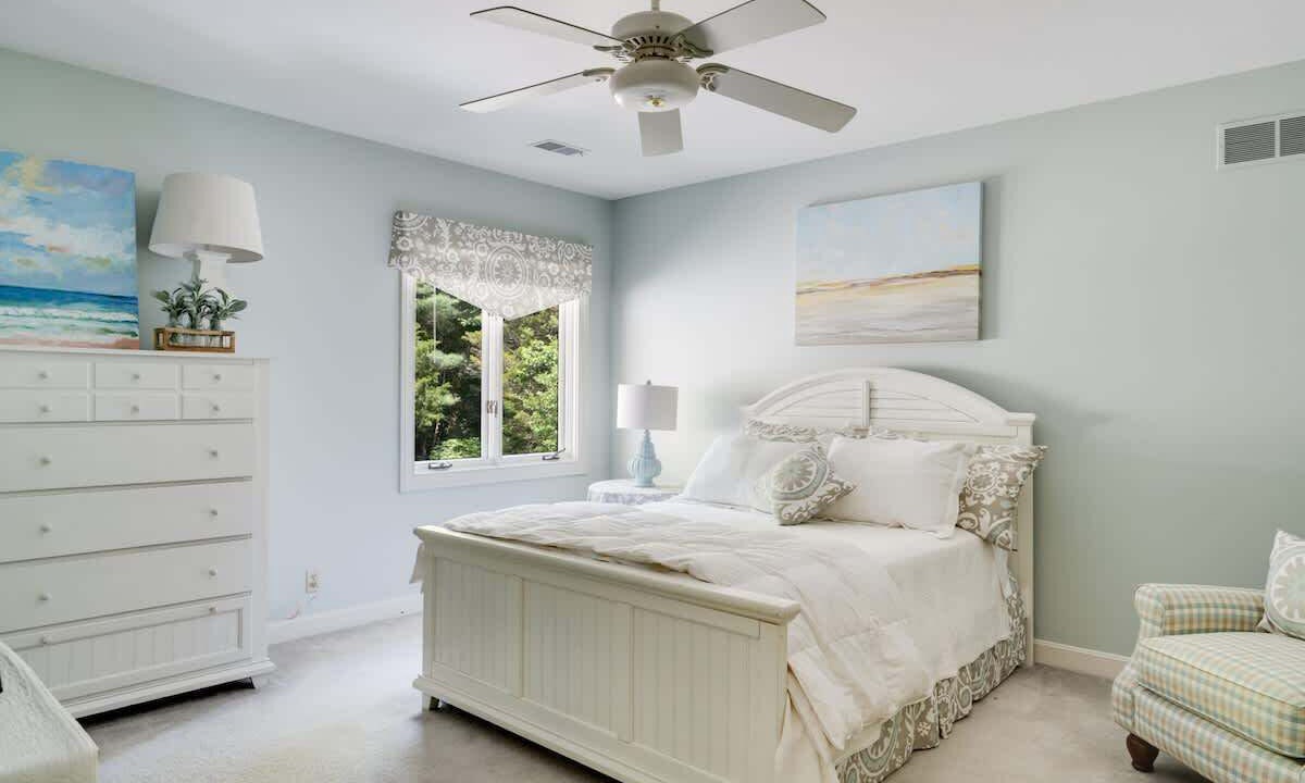 Photo of Bedroom in Anchorage