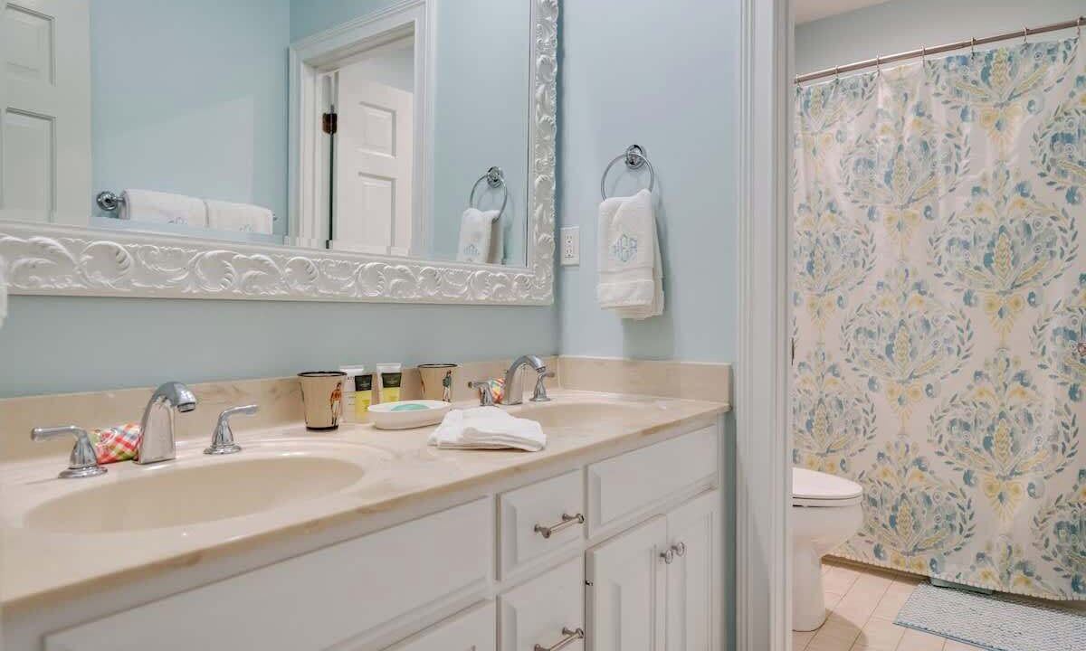 Photo of Bathroom in Anchorage