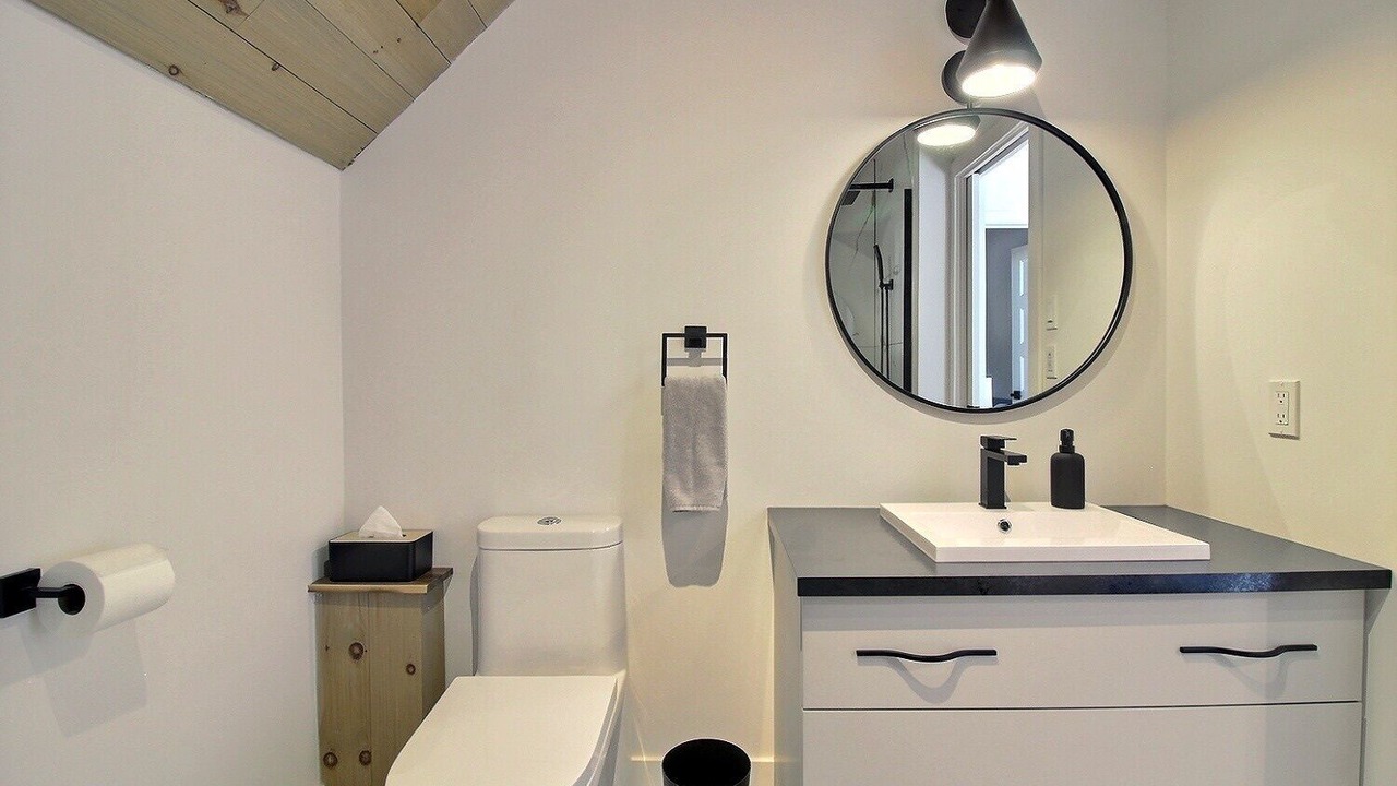Photo of Bathroom in Saint Urbain