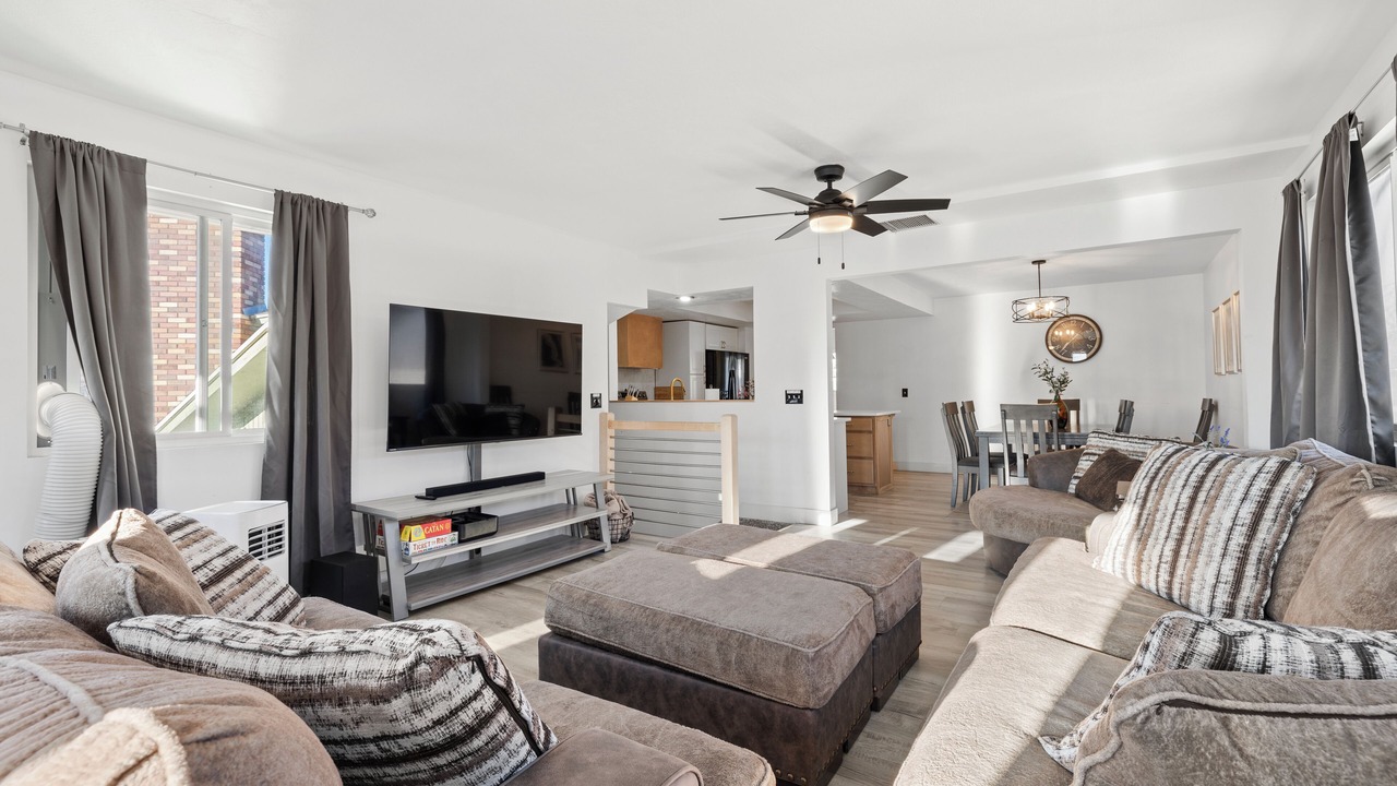 Photo of Livingroom in Murray