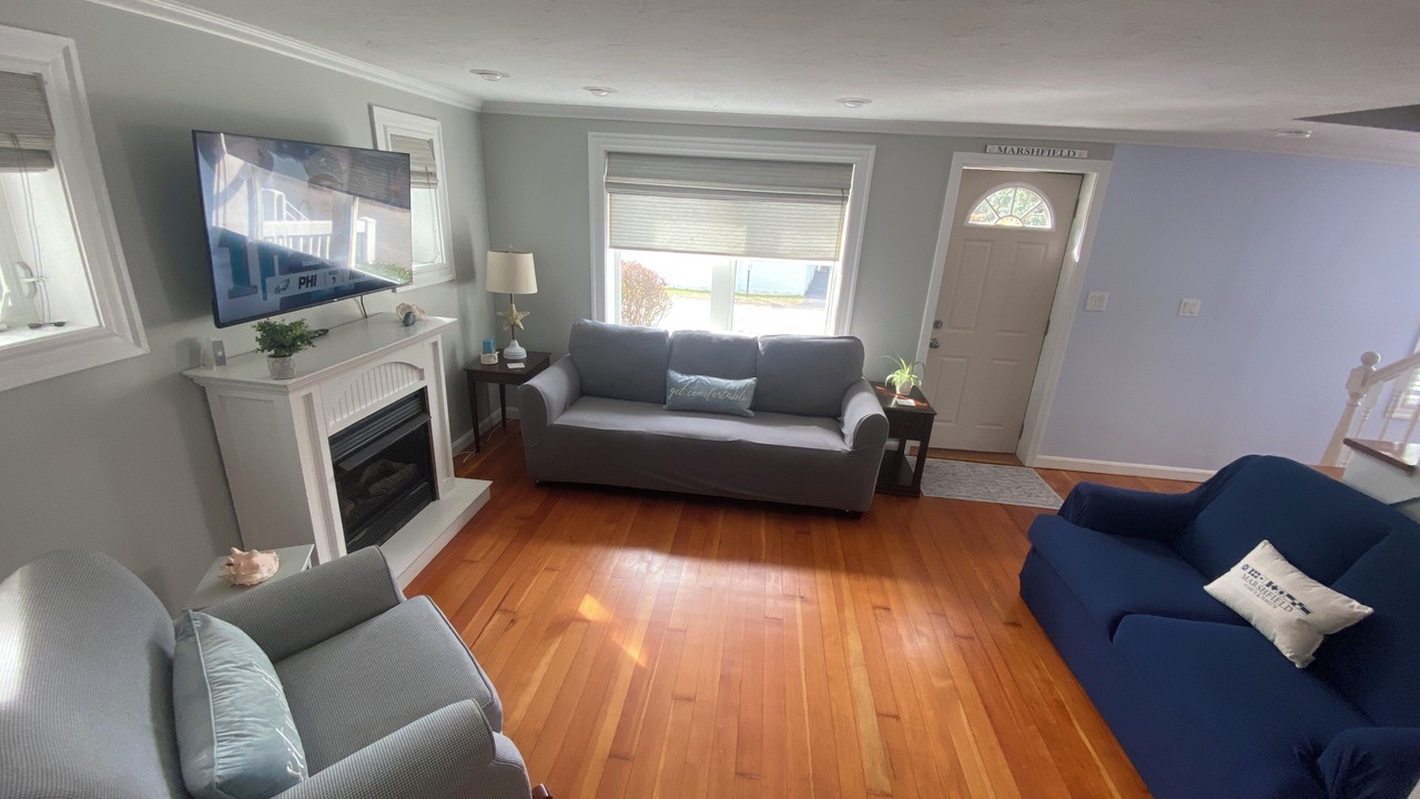 Photo of Livingroom in Brant Rock