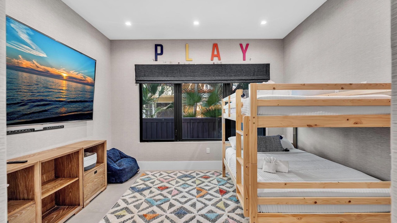 Photo of Bedroom in Las Olas Isles