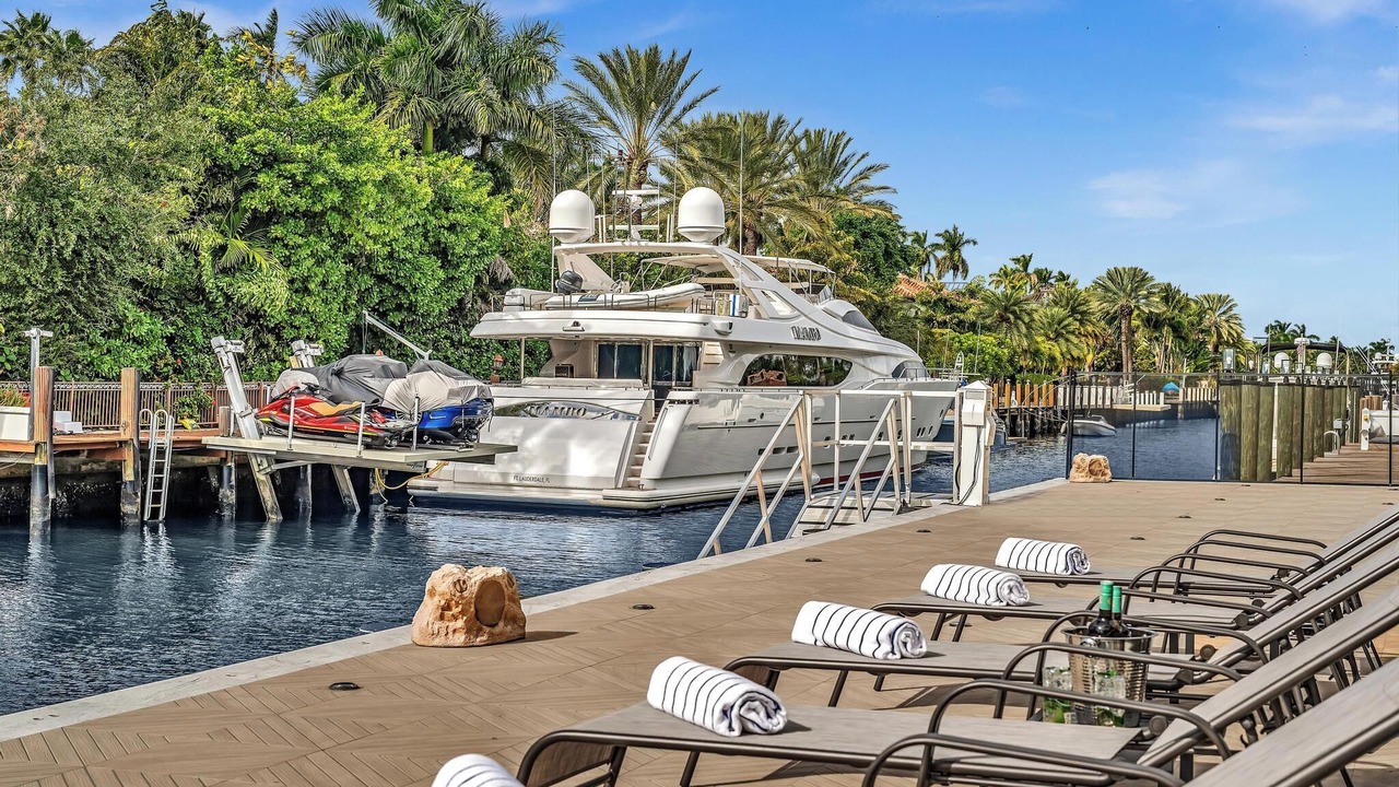Photo of Others in Las Olas Isles