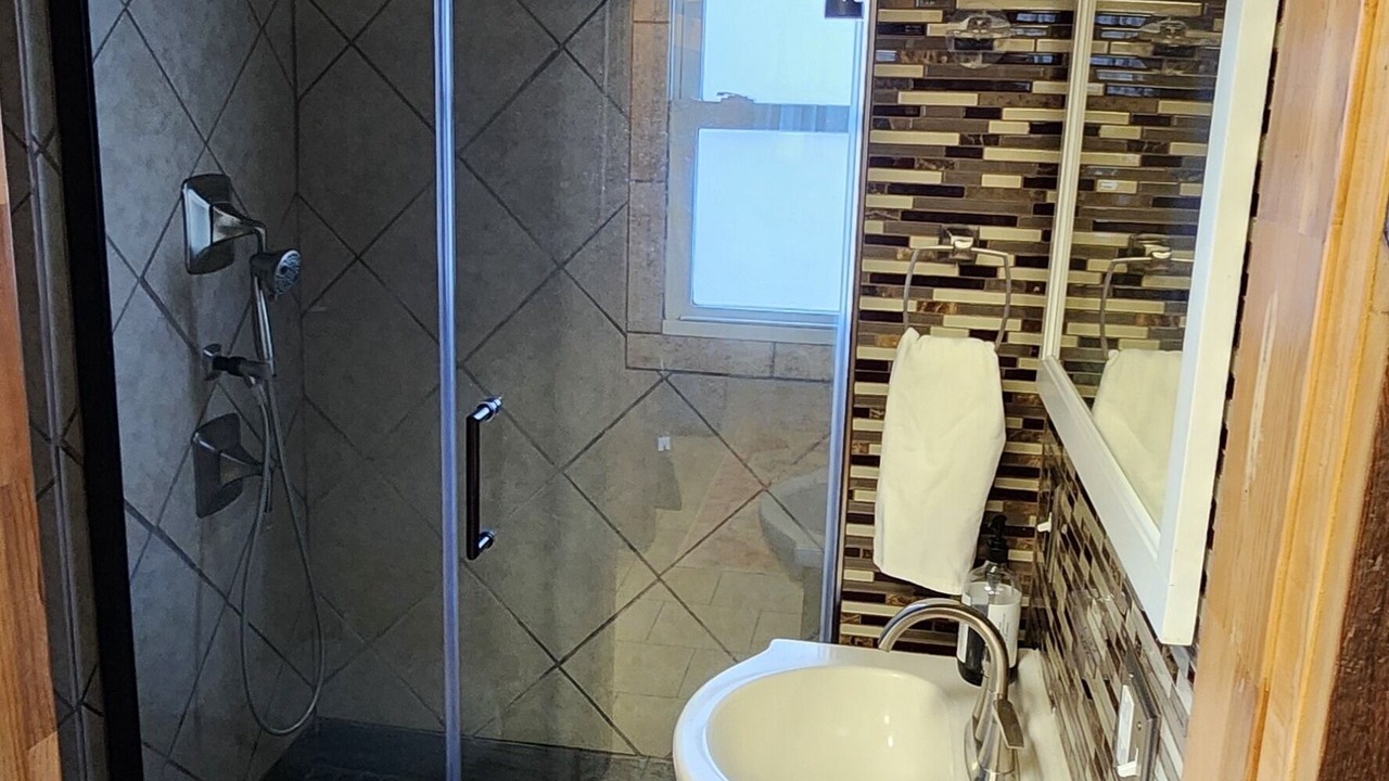 Photo of Bathroom in Clarendon
