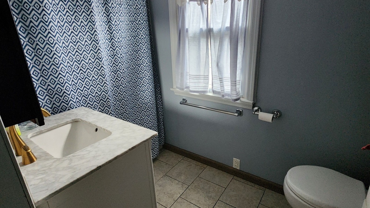 Photo of Bathroom in Clarendon