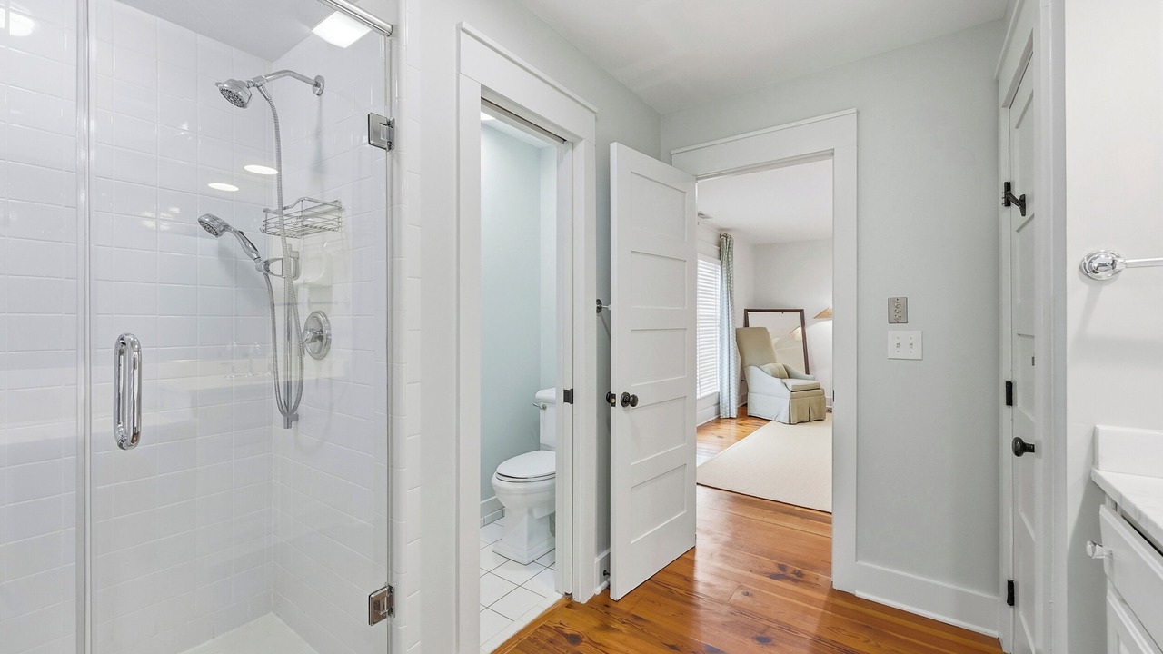 Photo of Bathroom in Debordieu Colony