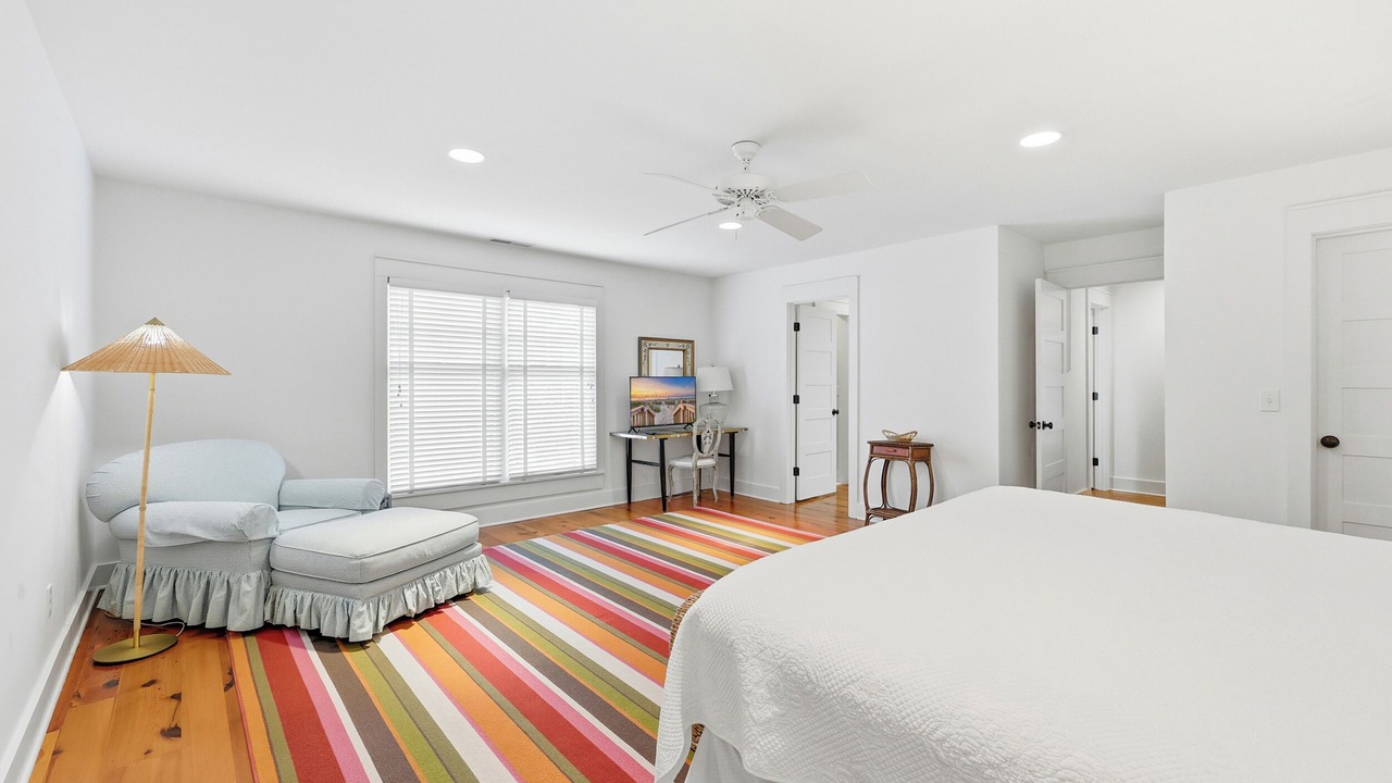 Photo of Bedroom in Debordieu Colony