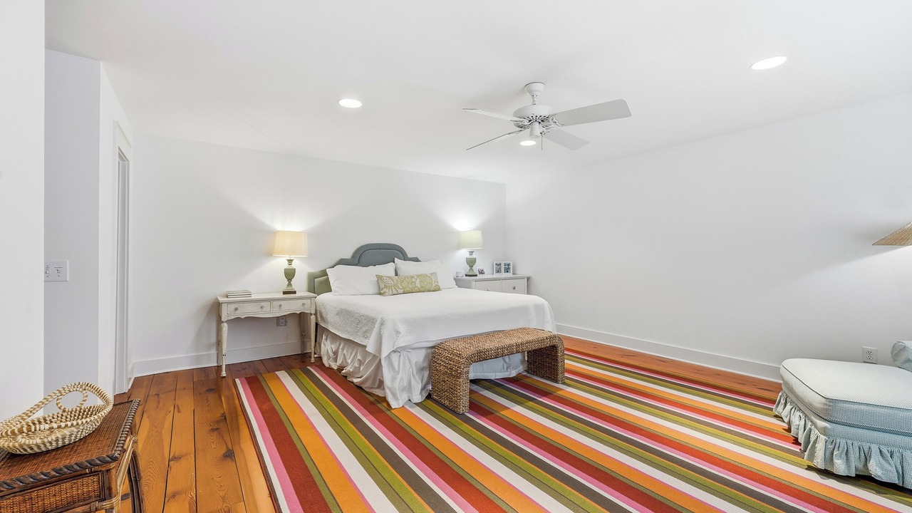 Photo of Bedroom in Debordieu Colony