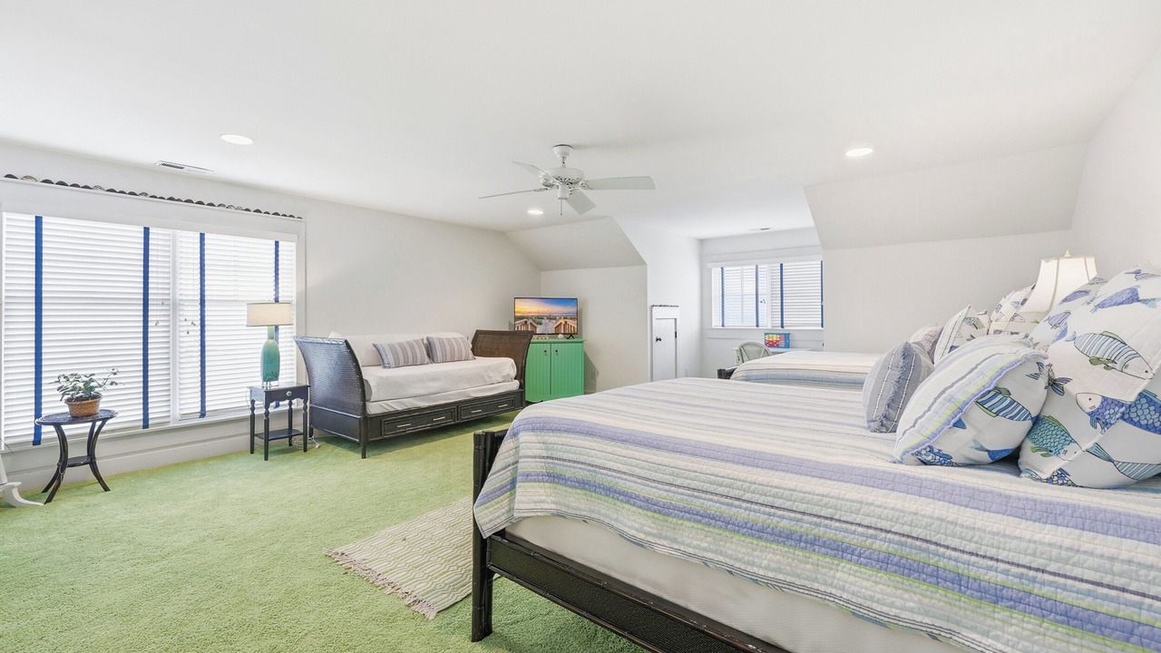 Photo of Bedroom in Debordieu Colony