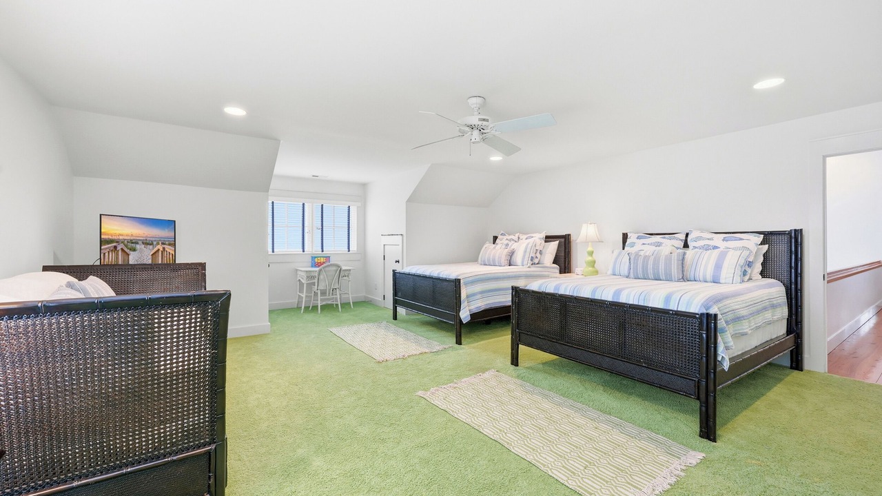 Photo of Bedroom in Debordieu Colony
