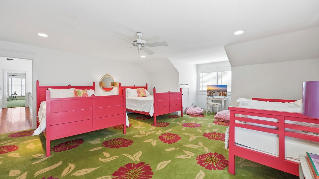 Photo of Bedroom in Debordieu Colony