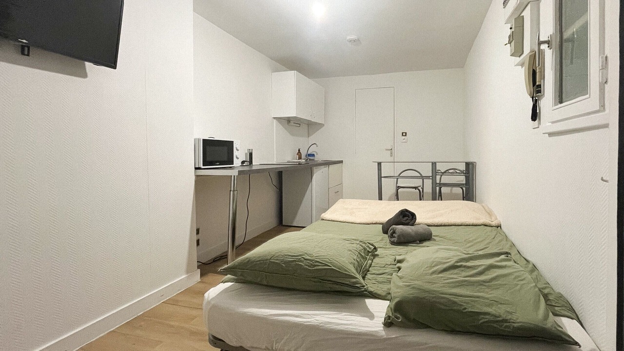 Photo of Bedroom in Downtown Angers