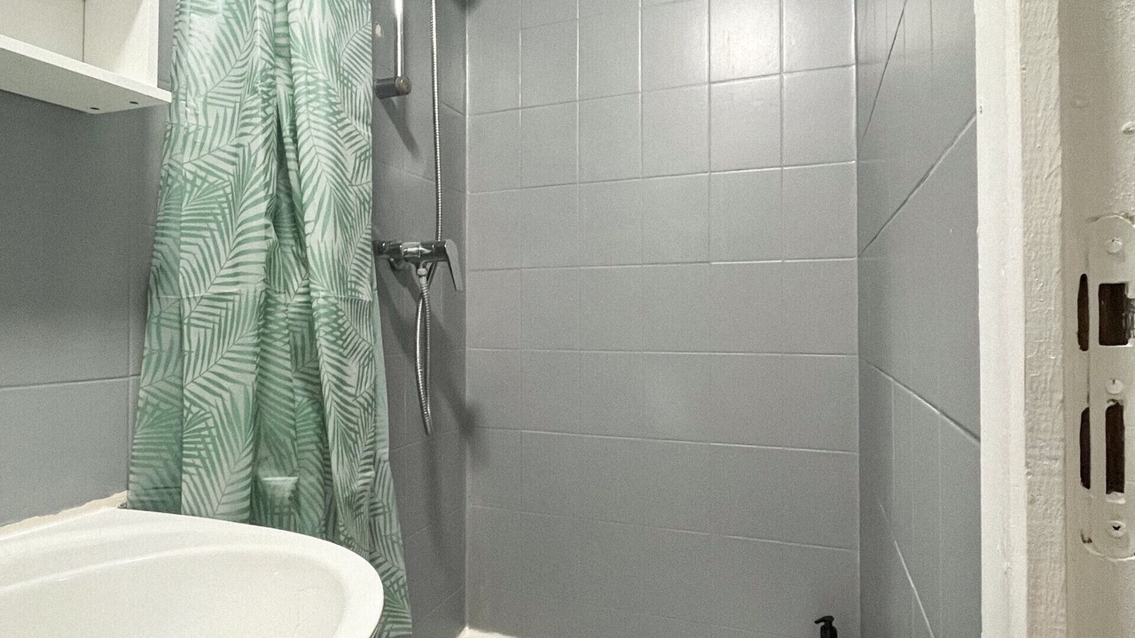 Photo of Bathroom in Downtown Angers