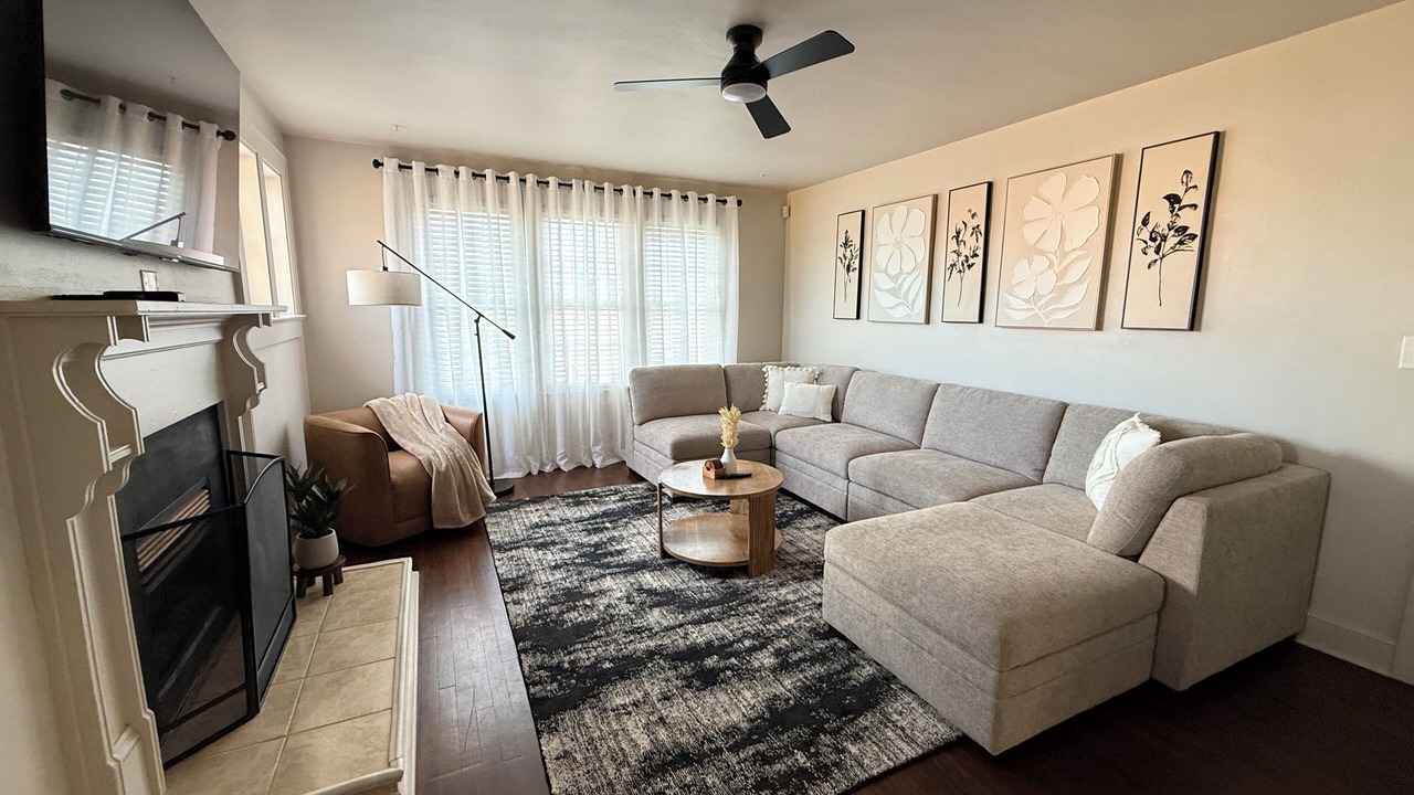Photo of Livingroom in Duncan