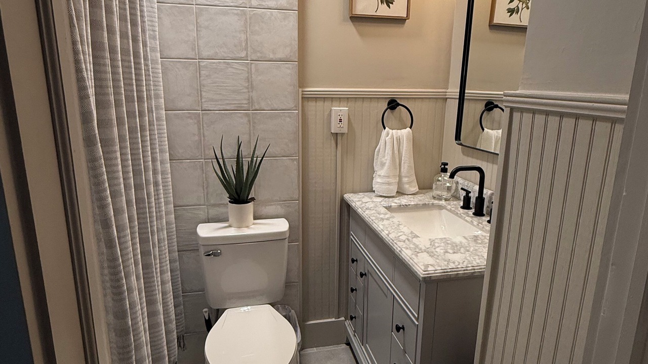 Photo of Bathroom in Duncan