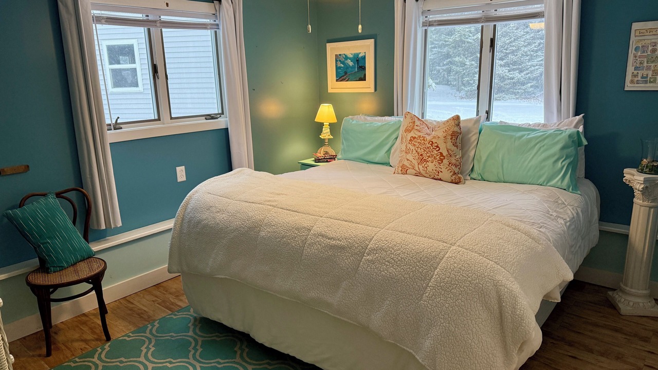 Photo of Bedroom in New Harbor