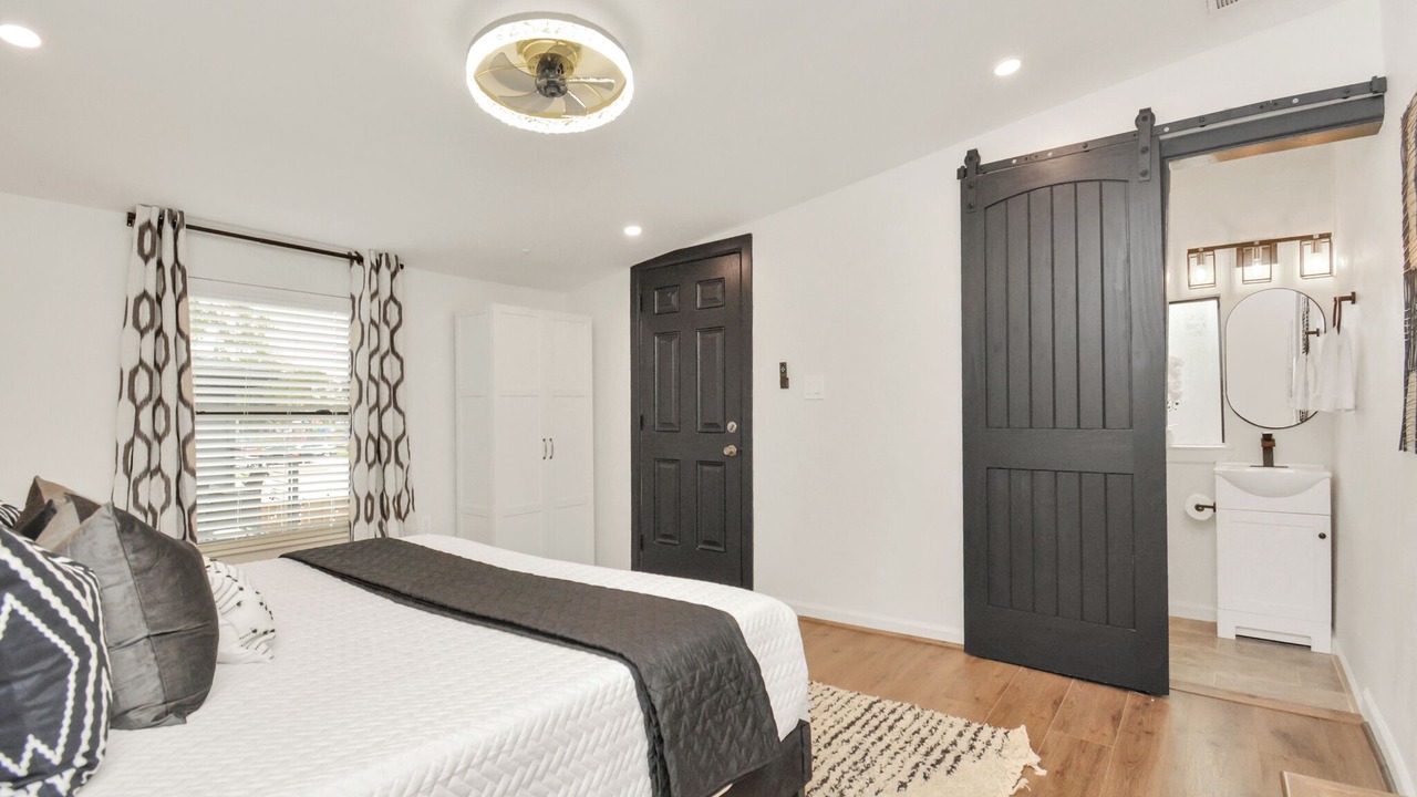 Photo of Bedroom in Greater East End