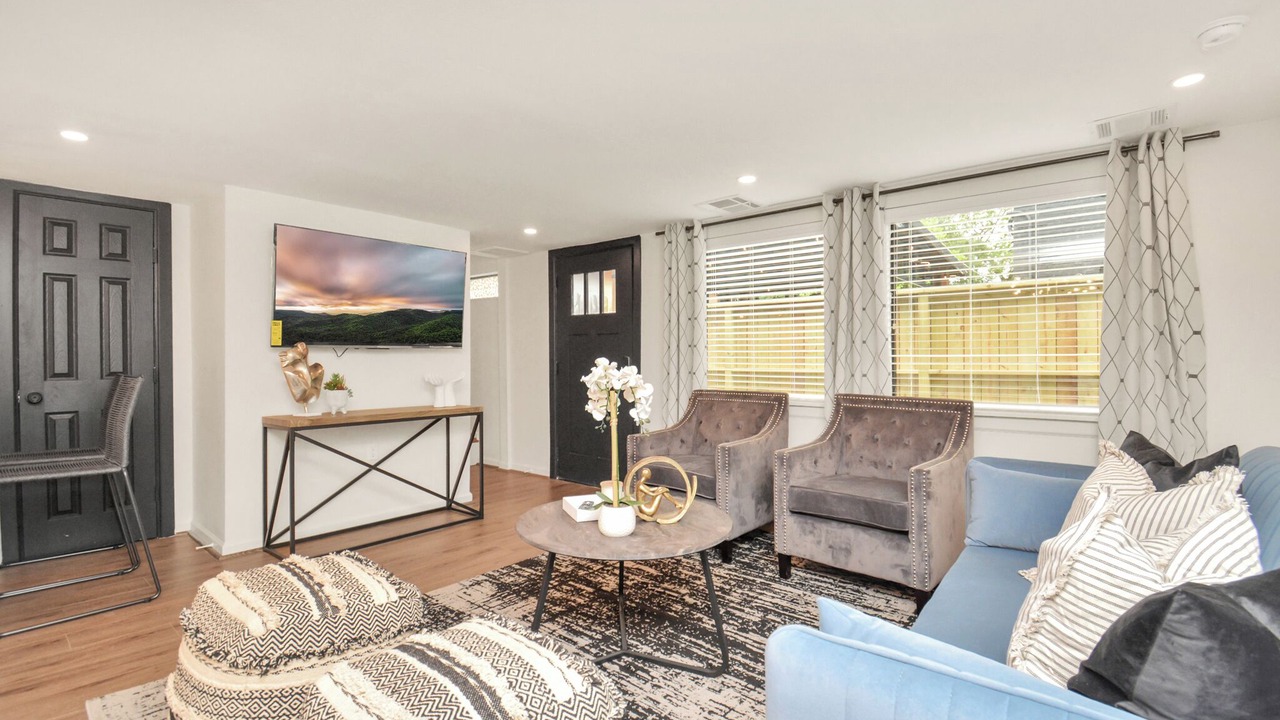 Photo of Livingroom in Greater East End