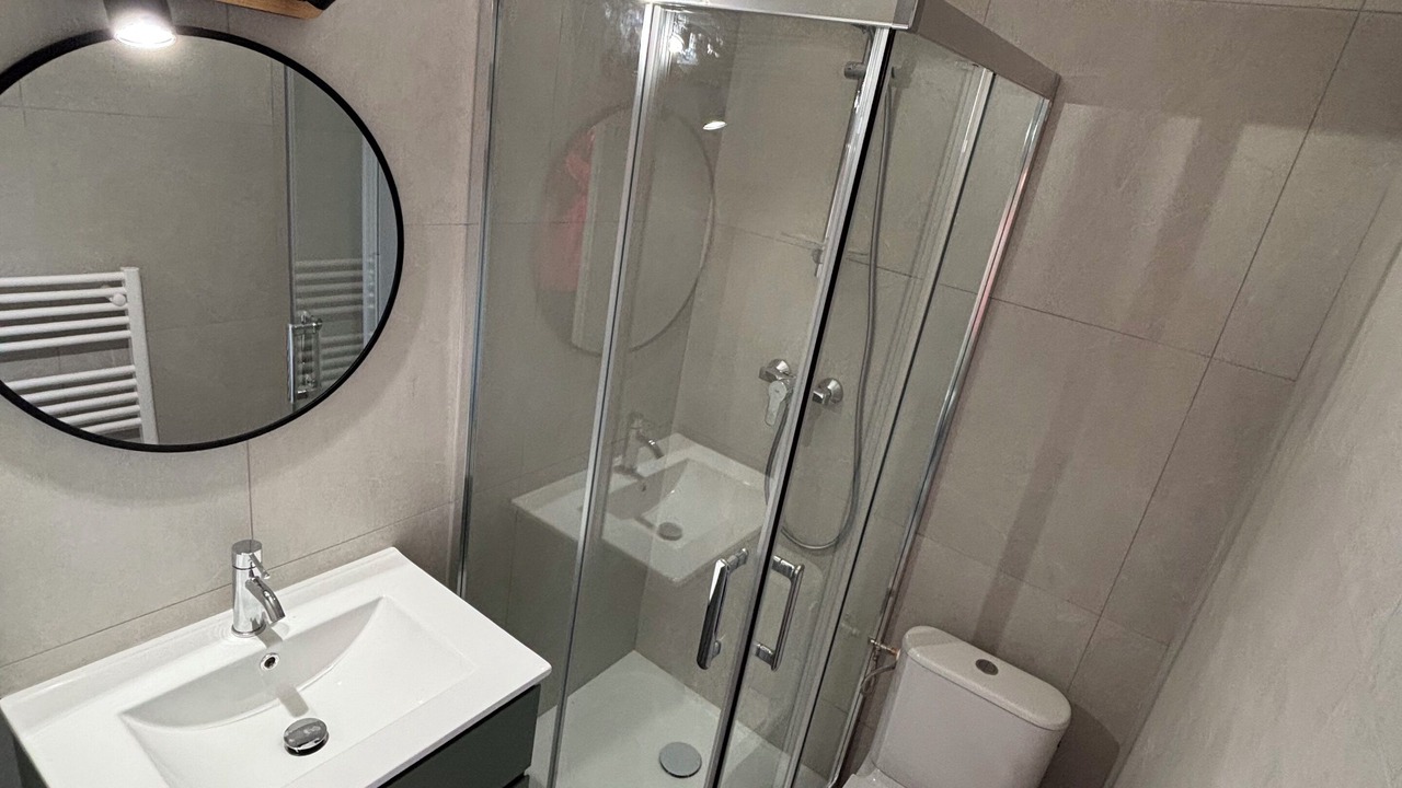 Photo of Bathroom in Laval