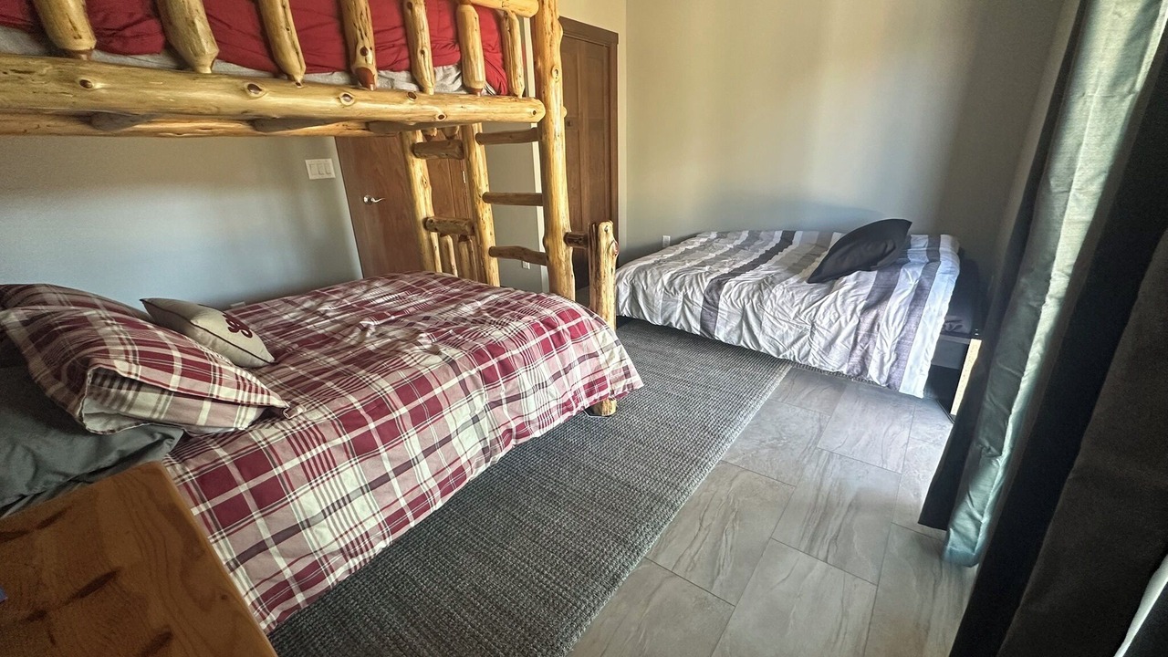 Photo of Bedroom in Mountain Green