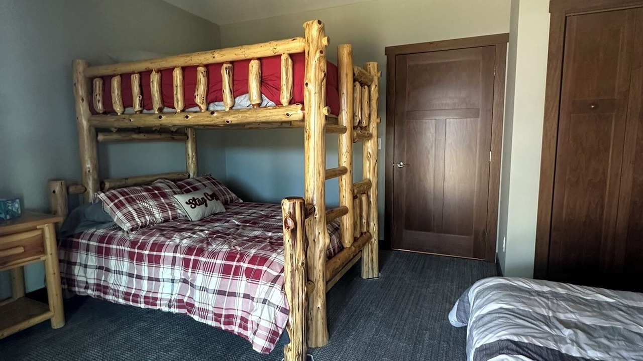 Photo of Bedroom in Mountain Green