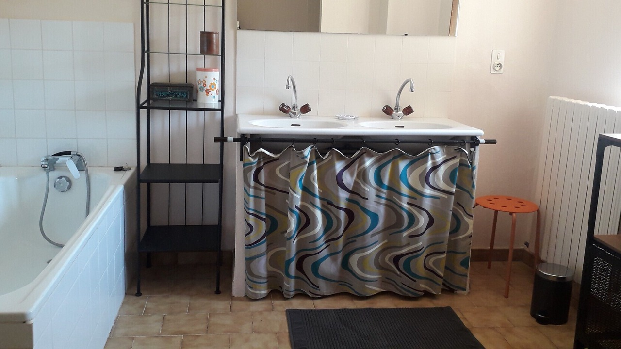 Photo of Bathroom in Avezan