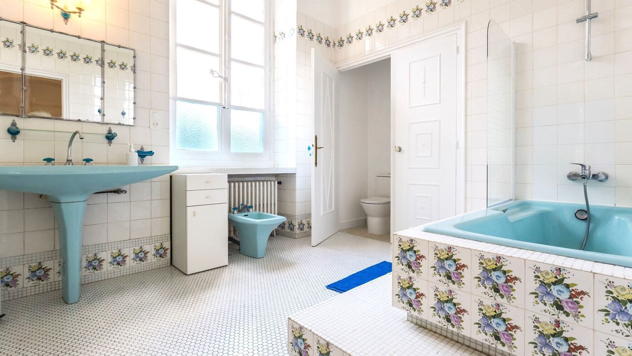 Photo of Bathroom in Saint-Etienne-de-Montluc